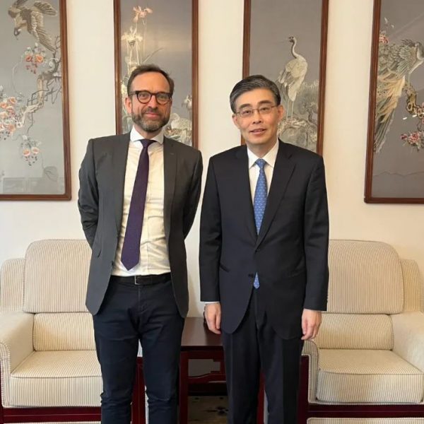 Ambassador Feng Tie met with the Director of the Centre for Global Cooperation of the Danish Energy Agency